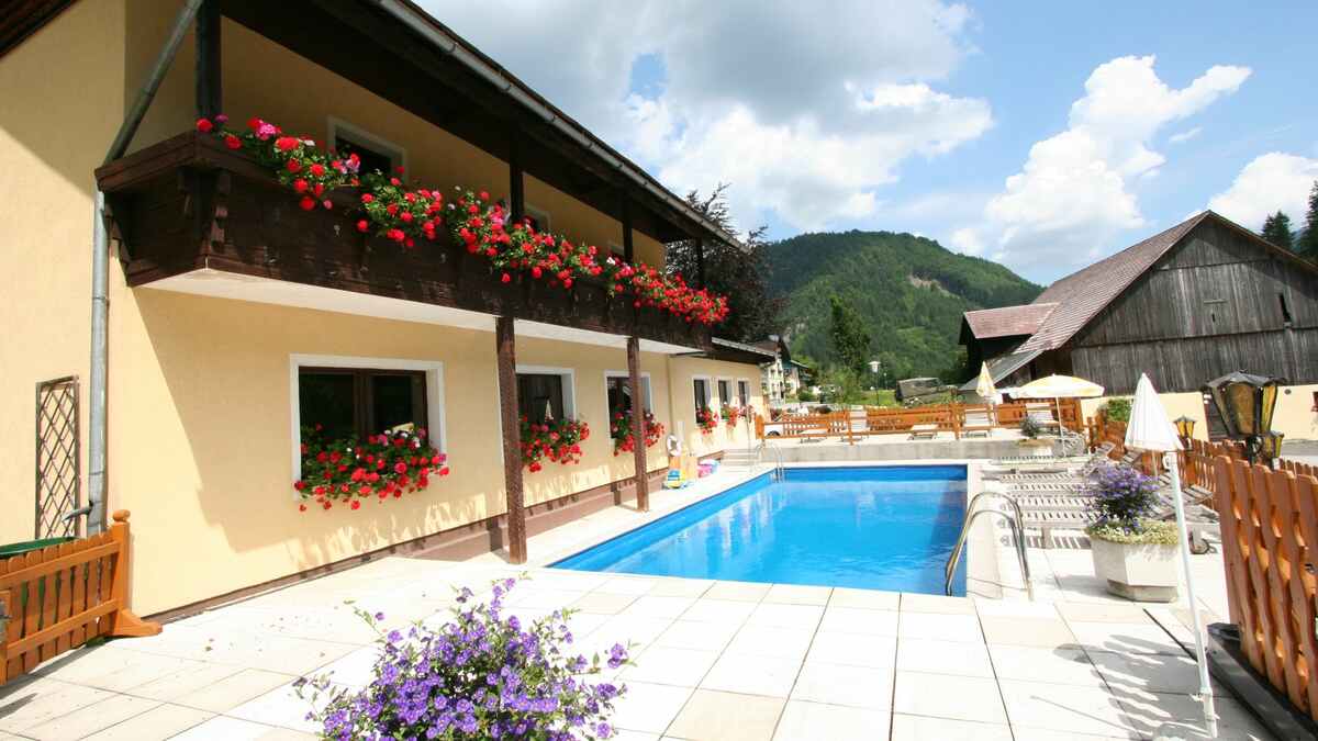 Hunting accommodation