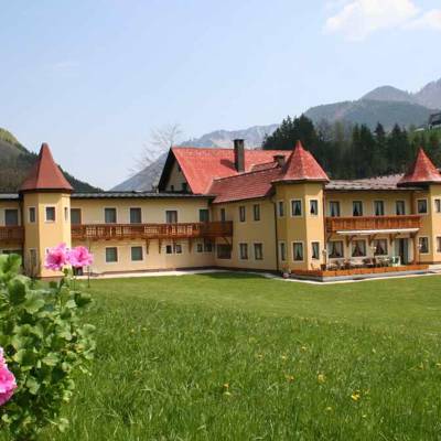 Hunting accommodation